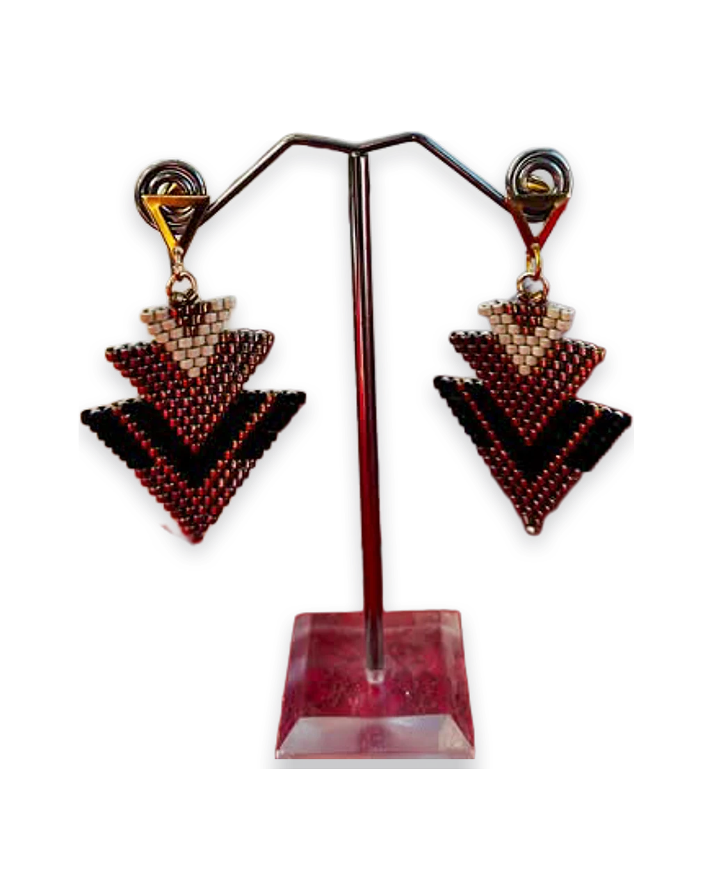 Aros triángulo negro y dorado